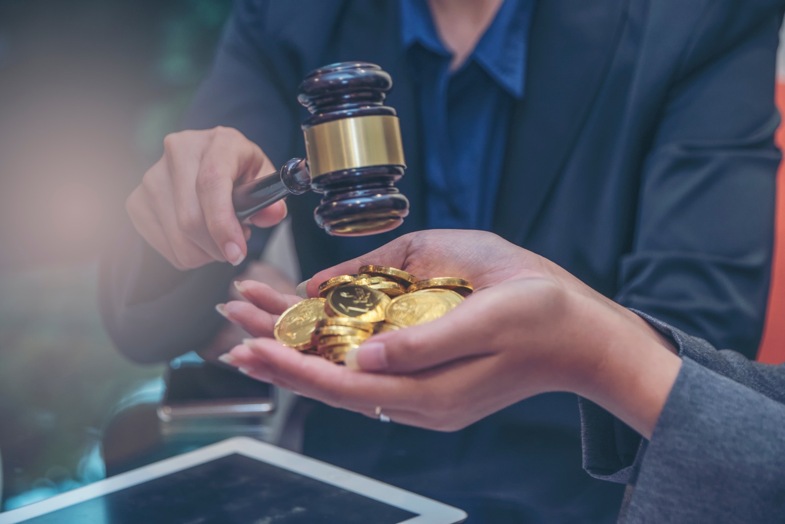 What happens at a gold loan auction?